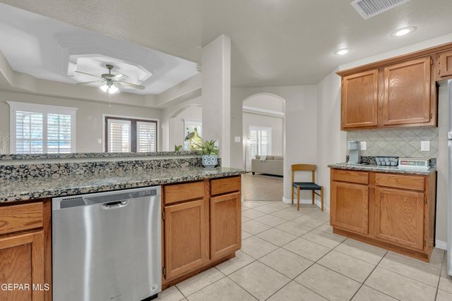 1561 VIA APPIA Street, El Paso, TX 79912