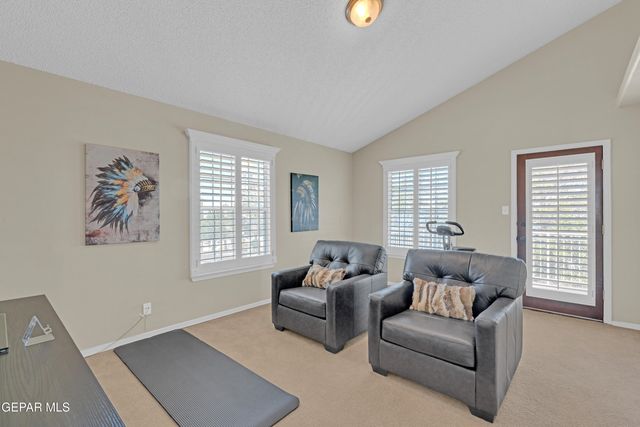 1561 VIA APPIA Street, El Paso, TX 79912