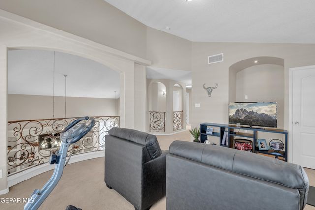 1561 VIA APPIA Street, El Paso, TX 79912