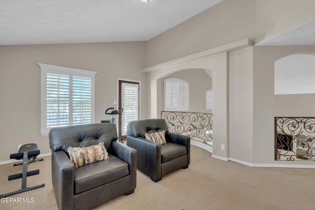 1561 VIA APPIA Street, El Paso, TX 79912