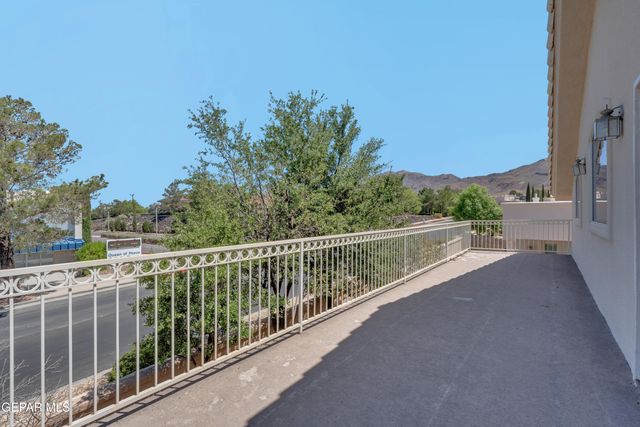 1561 VIA APPIA Street, El Paso, TX 79912