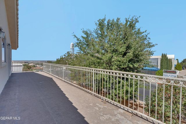 1561 VIA APPIA Street, El Paso, TX 79912