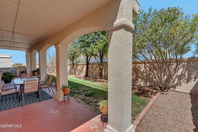 1561 VIA APPIA Street, El Paso, TX 79912