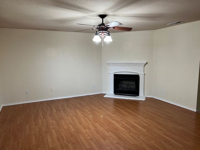 421 Bretts Way, Burleson, TX 76028