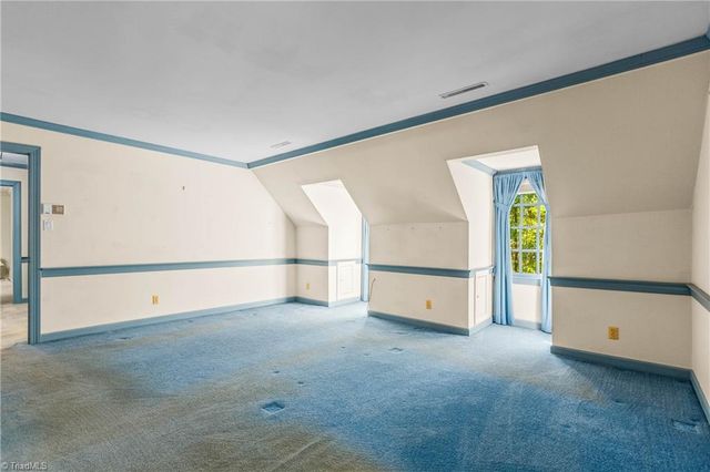 825 Buttonwood Drive, Winston-salem, NC 27104