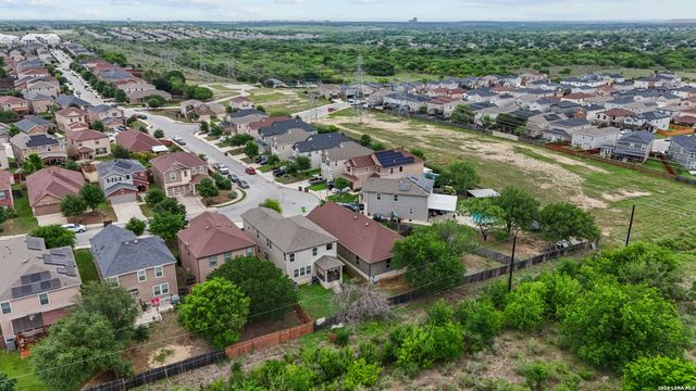 1635 IRON CRK, San Antonio, TX 78245