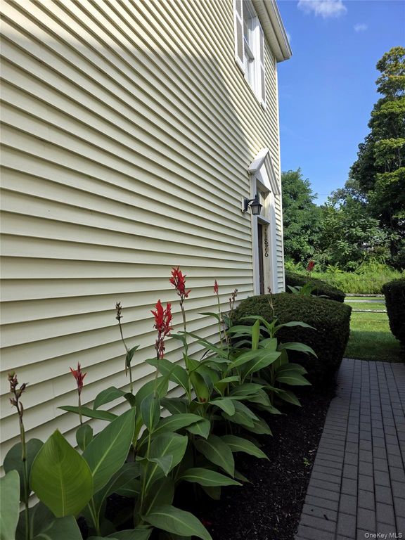 1876 Commerce Street, Yorktown Heights, NY 10598 — photo 2