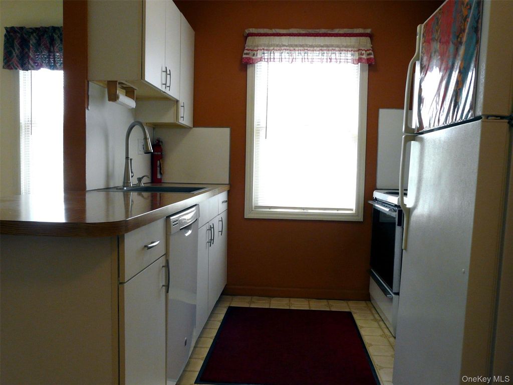 1876 Commerce Street, Yorktown Heights, NY 10598 — photo 5