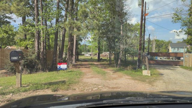 18397 Deer Glen West Drive, Conroe, TX 77302