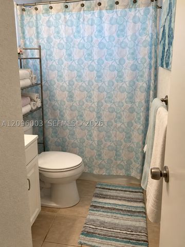 220 Kings Point Dr 411, Sunny Isles Beach, FL 33160