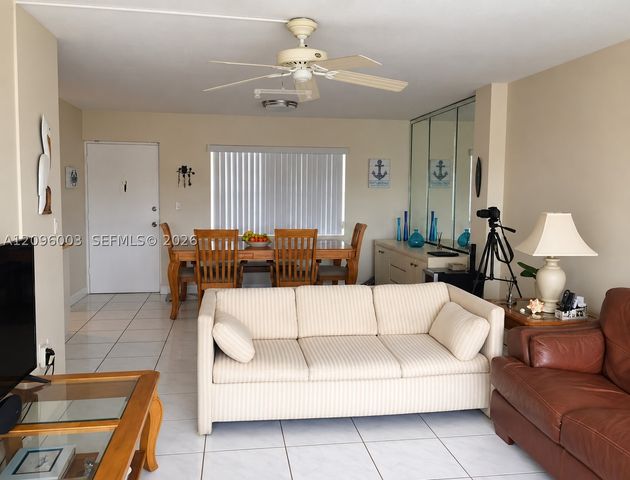 220 Kings Point Dr 411, Sunny Isles Beach, FL 33160