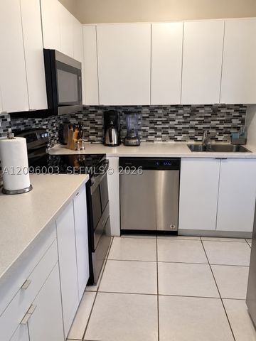 220 Kings Point Dr 411, Sunny Isles Beach, FL 33160