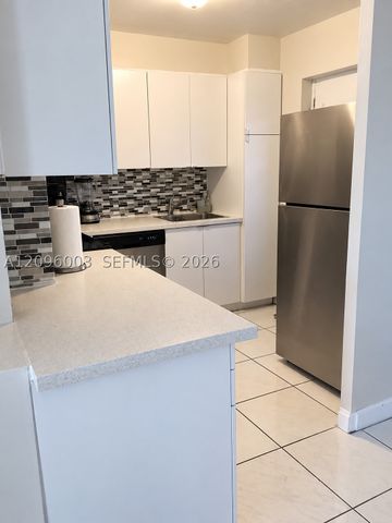 220 Kings Point Dr 411, Sunny Isles Beach, FL 33160