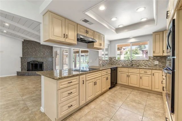 493 Timmy Avenue, Clovis, CA 93612