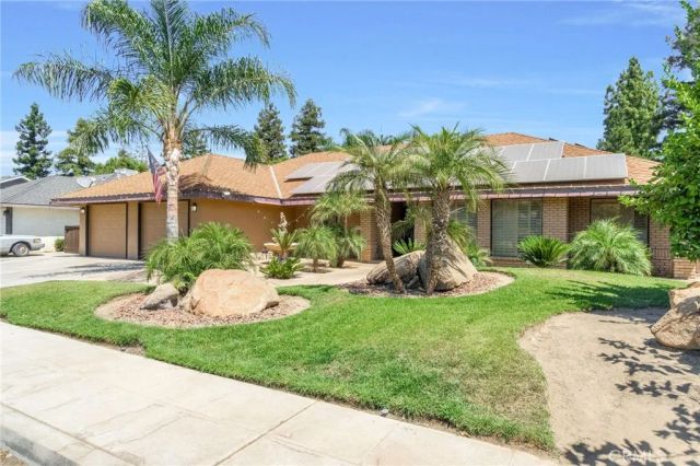 493 Timmy Avenue, Clovis, CA 93612