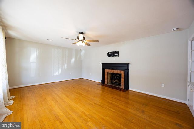 203 N ROSEMONT AVE, Martinsburg, WV 25401