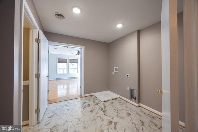 203 N ROSEMONT AVE, Martinsburg, WV 25401