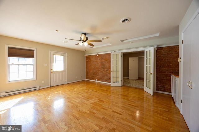 203 N ROSEMONT AVE, Martinsburg, WV 25401