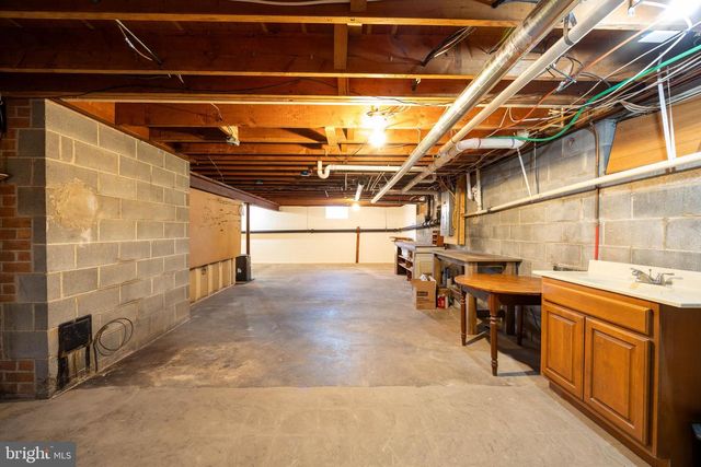 203 N ROSEMONT AVE, Martinsburg, WV 25401