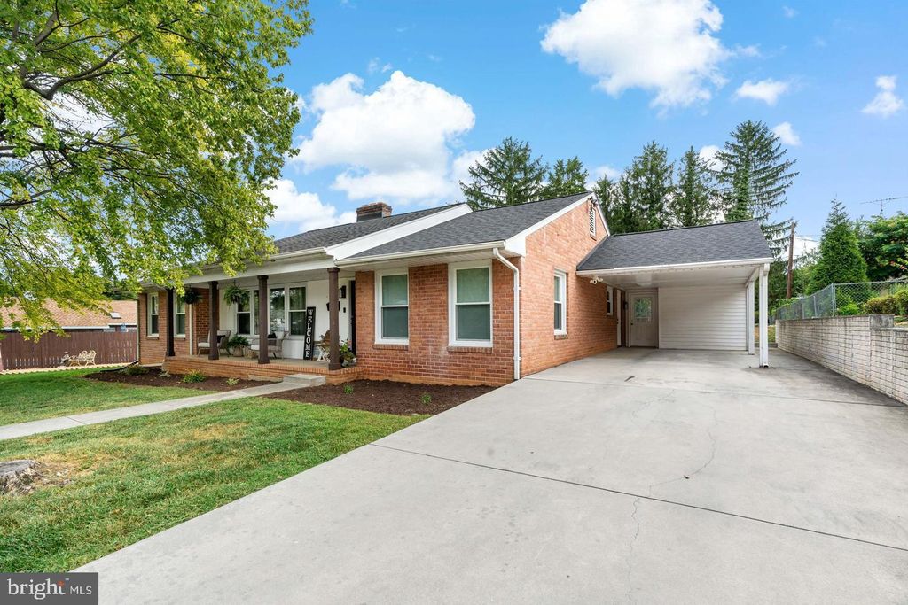 203 N ROSEMONT AVE, Martinsburg, WV 25401