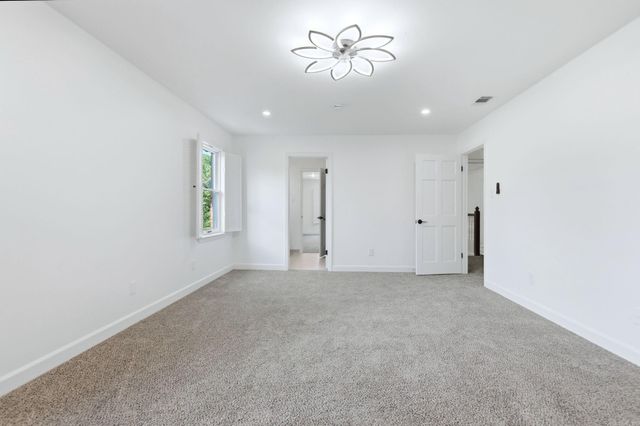 63 Valley Estates Court, Little Rock, AR 72212