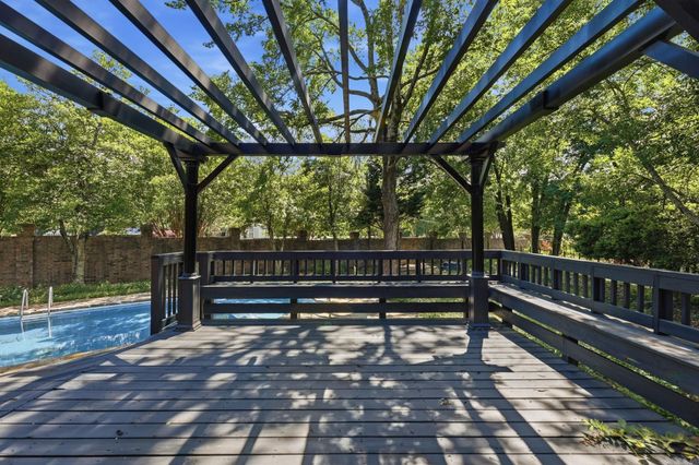 63 Valley Estates Court, Little Rock, AR 72212