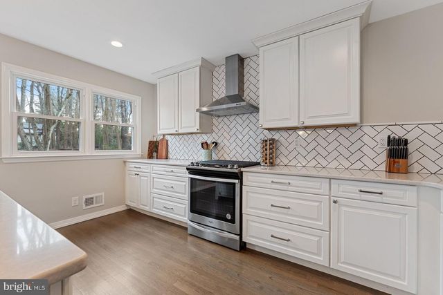 3 CRAB APPLE, Lawrenceville, NJ 08648