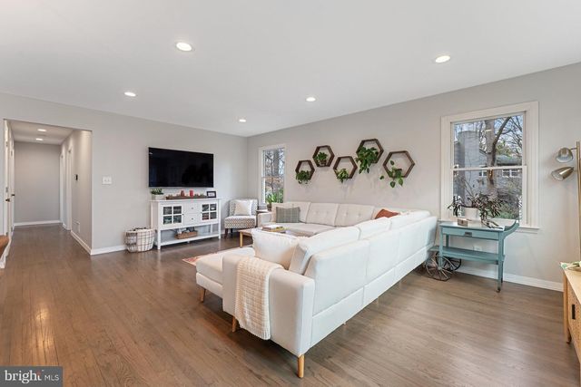 3 CRAB APPLE, Lawrenceville, NJ 08648