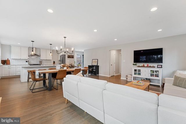 3 CRAB APPLE, Lawrenceville, NJ 08648