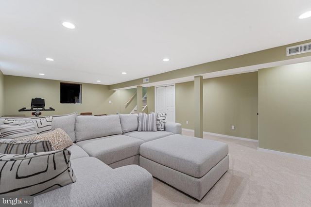 3 CRAB APPLE, Lawrenceville, NJ 08648