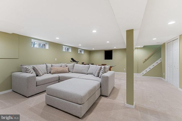 3 CRAB APPLE, Lawrenceville, NJ 08648