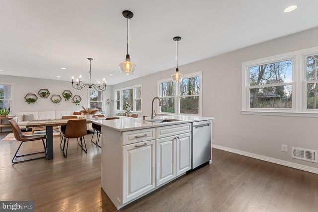 3 CRAB APPLE, Lawrenceville, NJ 08648