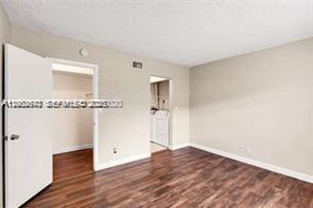 4841 NW 9th Drive 4841, Plantation, FL 33317