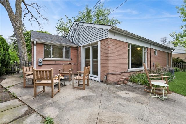 9239 Kedvale Avenue, Skokie, IL 60076