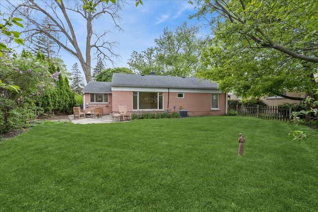 9239 Kedvale Avenue, Skokie, IL 60076