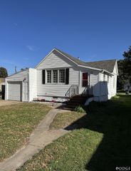 1620 N C Street, Fremont, NE 68025