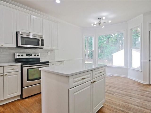 2265 Amberbrook Lane, Grayson, GA 30017