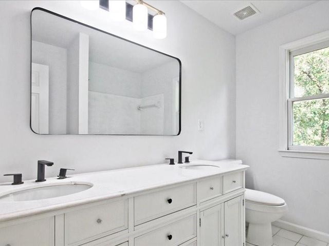 2265 Amberbrook Lane, Grayson, GA 30017