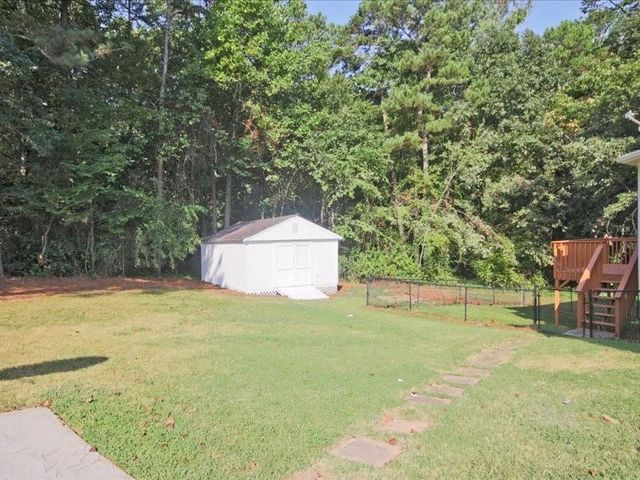 2265 Amberbrook Lane, Grayson, GA 30017