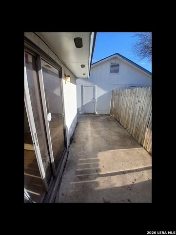 4702 Echo Bend, San Antonio, TX 78250