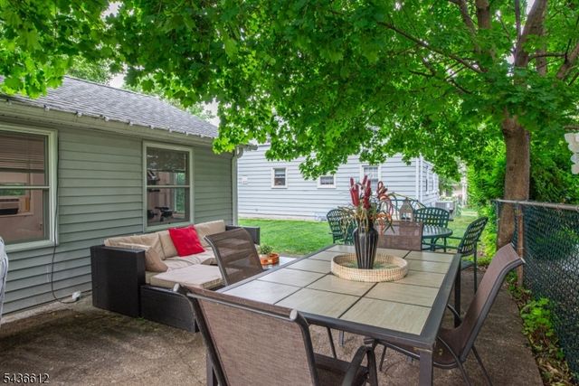 33 Yantecaw Ave, Bloomfield Twp., NJ 07003