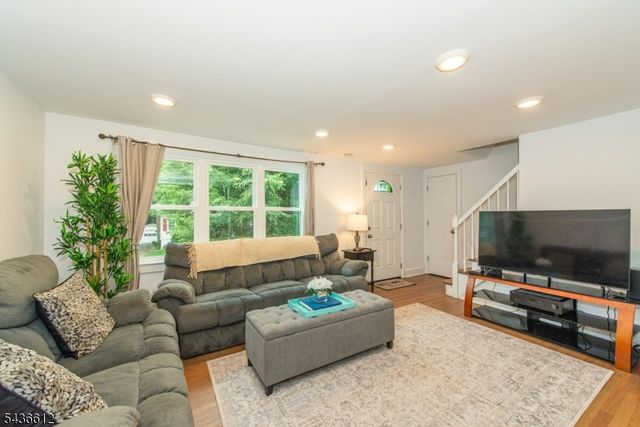 33 Yantecaw Ave, Bloomfield Twp., NJ 07003