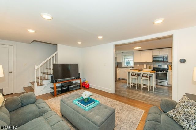 33 Yantecaw Ave, Bloomfield Twp., NJ 07003