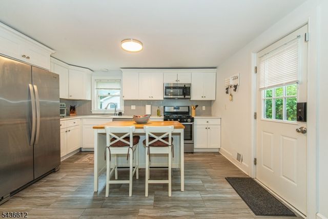 33 Yantecaw Ave, Bloomfield Twp., NJ 07003