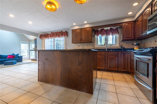 59 Emjay Lane, Greece, NY 14612