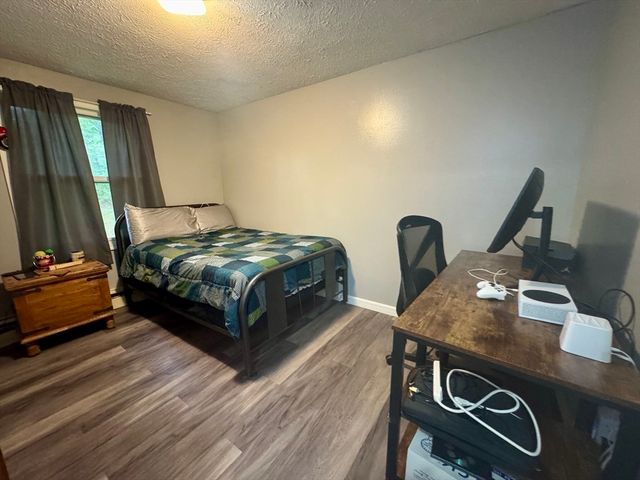 150 Podunk Rd, Sturbridge, MA 01566