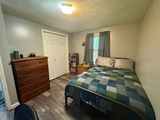 150 Podunk Rd, Sturbridge, MA 01566