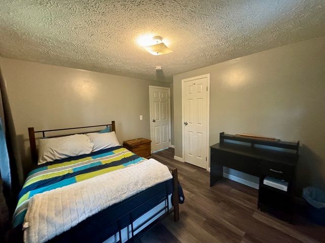 150 Podunk Rd, Sturbridge, MA 01566