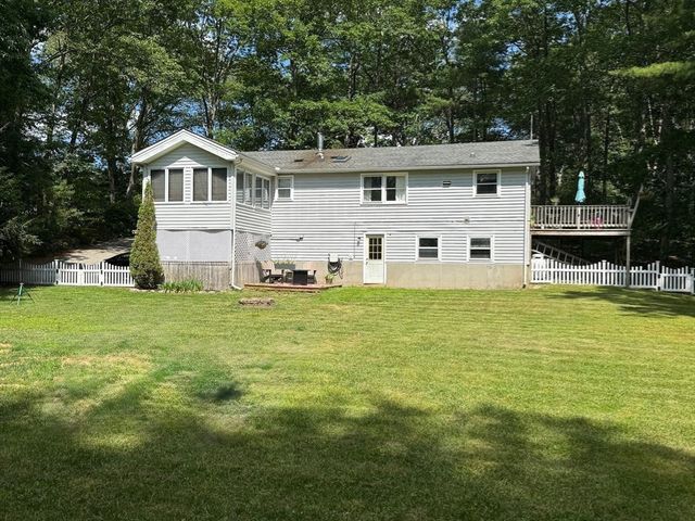150 Podunk Rd, Sturbridge, MA 01566