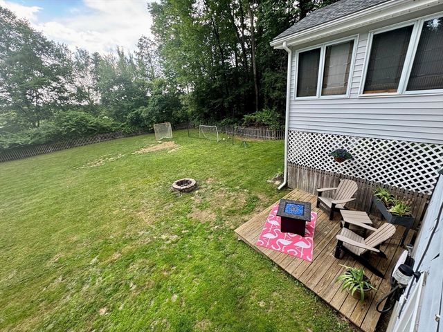 150 Podunk Rd, Sturbridge, MA 01566